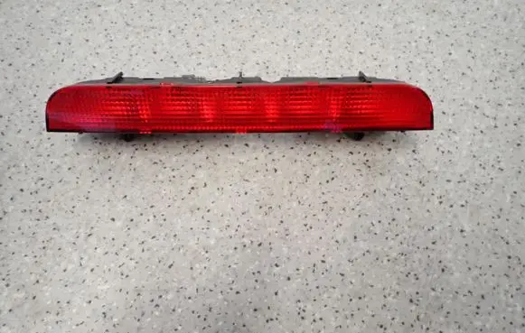 Nissan X-Trail T30 Third/center stoplight