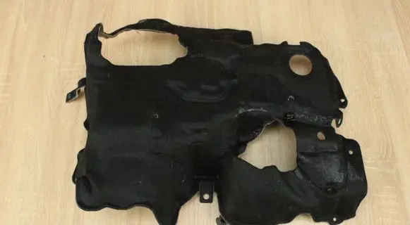 BMW 4 G22 G23 G24 G26 Heat shield in engine bay 8583378