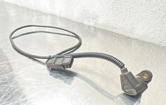 Opel Sintra Crankshaft position sensor 90508637