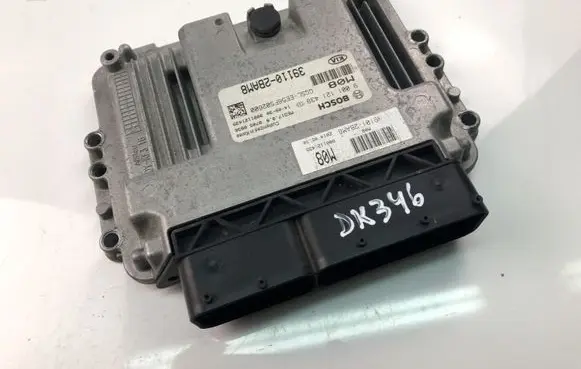 KIA Sportage Engine control unit/module 391102BAM8