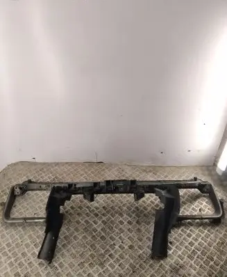 Chrysler 300 - 300C Radiator support slam panel bracket 