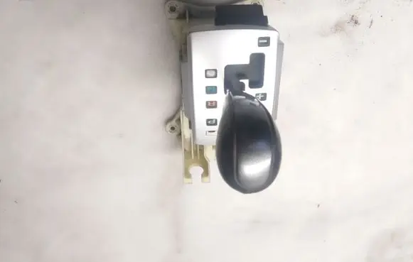 Hyundai Sonata Gear shifter/selector
