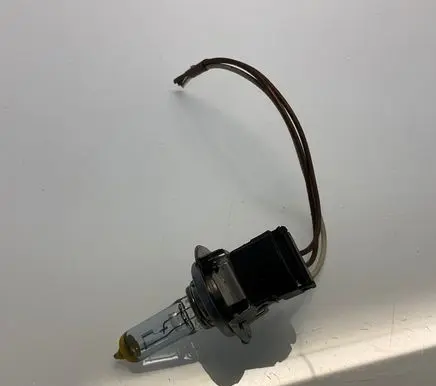 Mercedes-Benz E W210 Headlight/headlamp bulb 