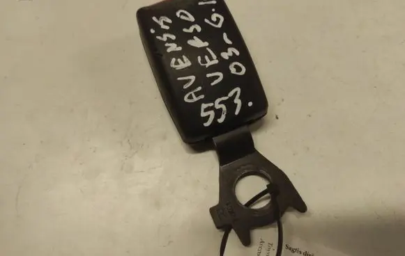 Toyota Avensis Verso Rear seatbelt buckle