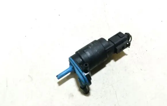 Mercedes-Benz E W210 Windscreen/windshield washer pump 2108691021