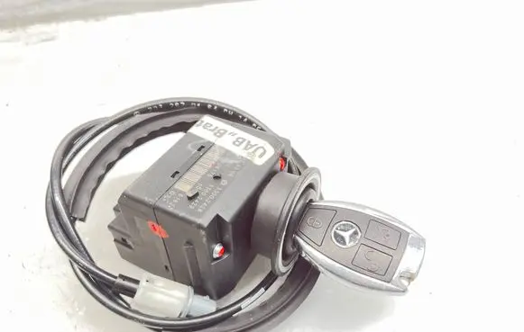Mercedes-Benz CLK A209 C209 Ignition lock 2095453308