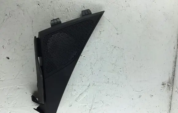 Side speaker trim/cover
