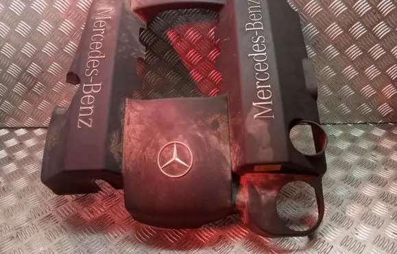 Mercedes-Benz E W210 Engine cover (trim) A1120100067