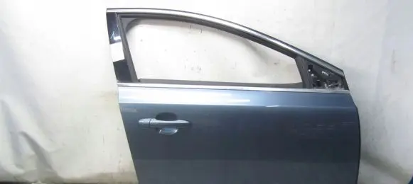 Volvo V40 Front door