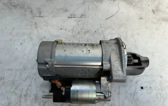 BMW 5 F10 F11 Starter motor 7631558