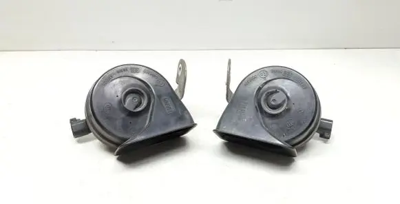Volvo V40 Horn signal 31283383 31283384