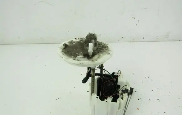 Opel Insignia A In-tank fuel pump 