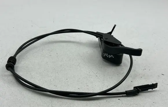 Renault Megane II Engine bonnet (hood) release handle