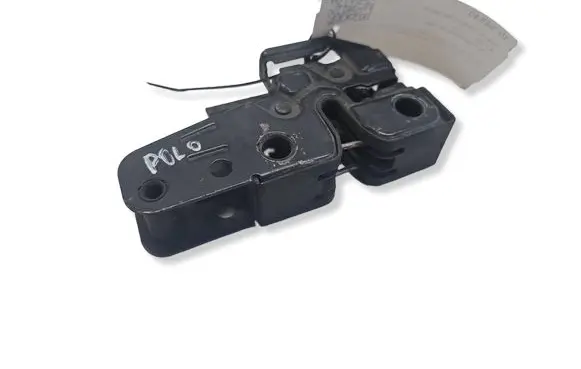 Volkswagen Polo Engine bonnet/hood lock/catch 6Q0823509A