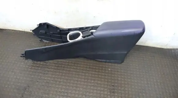 Toyota C-HR I Center console