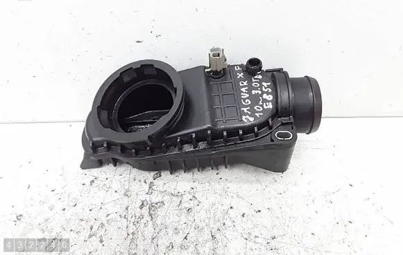 Jaguar XF Air intake hose/pipe 4R8Q6K770AE