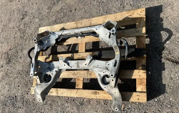 BMW 1 E82 E88 Front subframe 461440337