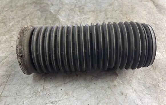 Volkswagen Touran I Front shock absorber dust cover boot 6n0413175a