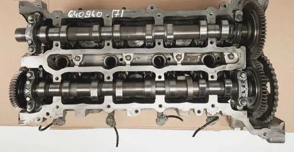 Mercedes-Benz B W245 Engine head R6400162201