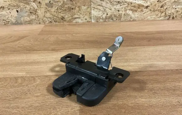 Porsche Cayenne (9PA) Loading door lock 7L5827505A