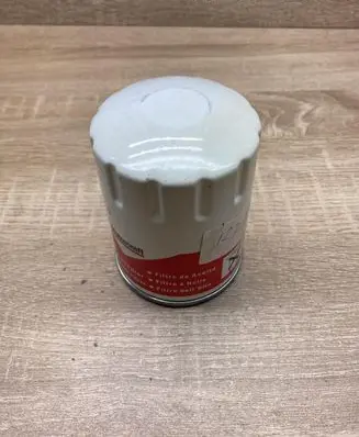 Toyota Avensis T270 Oil filter cover 1226880