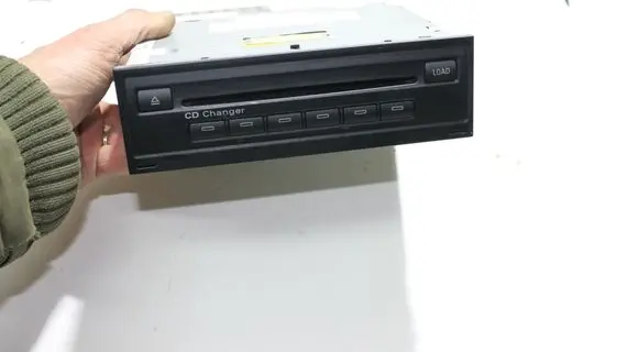 Audi A6 S6 C6 4F CD/DVD changer 4E0035111A