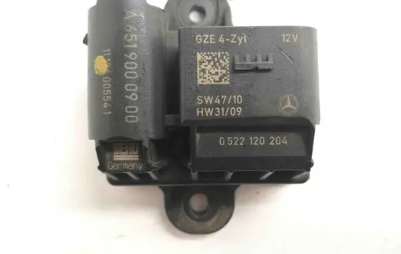 Mercedes-Benz E C207 W207 Glow plug pre-heat relay A6519000900