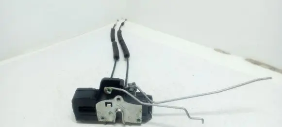 Chevrolet Captiva Front door lock