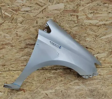 Toyota Auris E210 Fender 