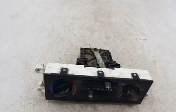 Subaru Impreza II Climate control unit NOCODE