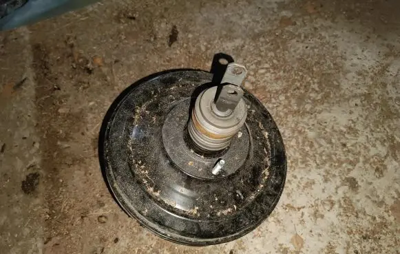 BMW X5 E70 Brake booster 32067474 677462202