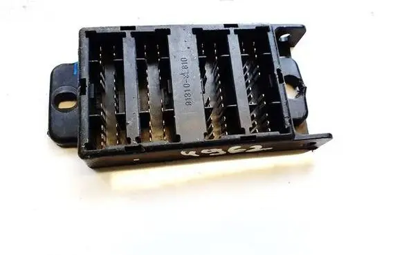 KIA Sorento Fuse box set 913103E810 91310-3E810