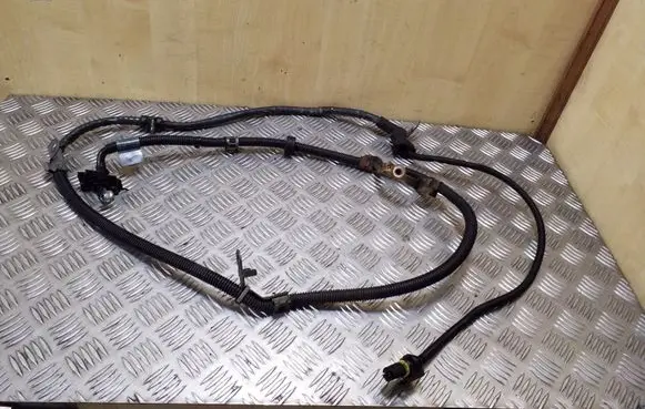 Mercedes-Benz E W212 Wires (starter motor) A2125403505