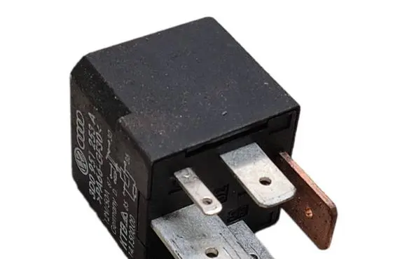 Volkswagen PASSAT B6 Other relay 3D0951253A 14150000