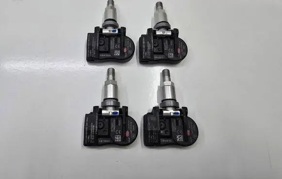 Land Rover Evoque I Tire pressure sensor S180052028C