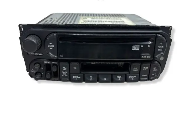 Chrysler PT Cruiser Radio/CD/DVD/GPS head unit P05064385AE