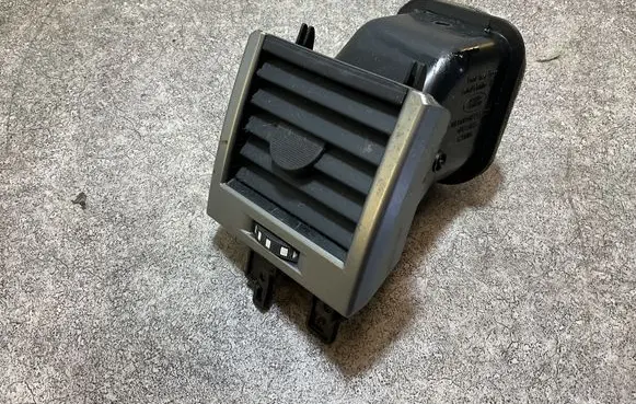 Land Rover Range Rover Sport L320 Dash center air vent grill JBD500160XXX