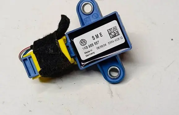 Volkswagen Scirocco Airbag deployment crash/impact sensor 1K8955557S8 1K8955557 5WK4400802