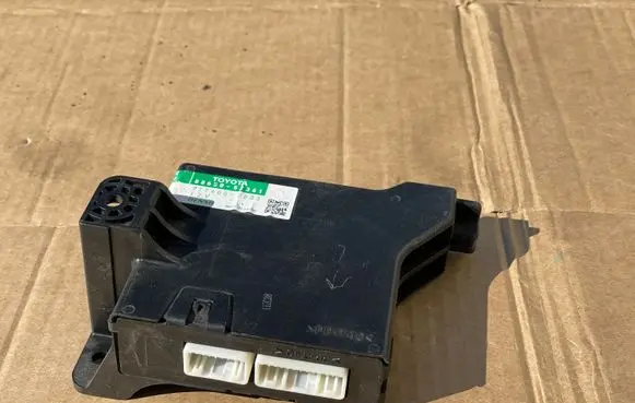 Toyota Yaris Air conditioning/heating control unit 8865052361