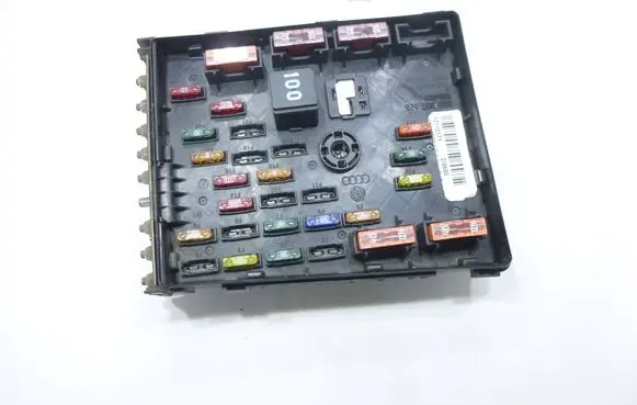 Volkswagen PASSAT B7 Fuse module 3C0937125 63592777 P0LARD