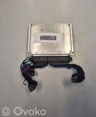 Volkswagen PASSAT B5 Engine control unit/module 0261207469