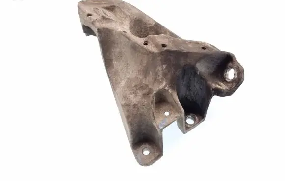 Chevrolet Camaro Engine mounting bracket 23371026