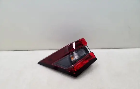 Nissan Juke II F16 Rear/tail lights 265556PA0A