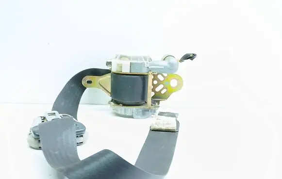 Toyota Corolla Verso E121 Front seatbelt 7K3420P 0431058