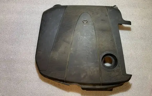 Mercedes-Benz C W203 Engine cover (trim) A6460102367 6460102367
