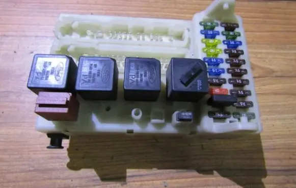 Ford Mondeo MK II Fuse box set 93bg14k150ad