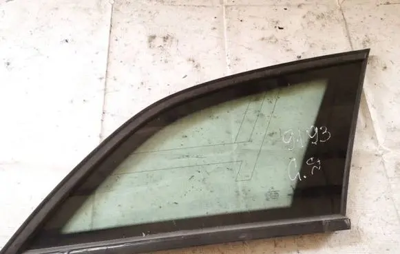 Mercedes-Benz C AMG W204 Rear side window as2