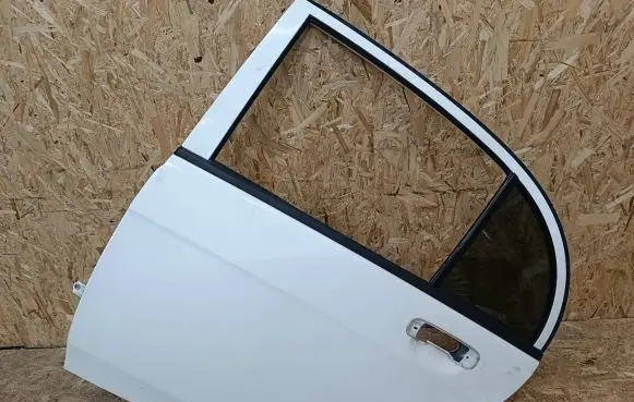 Peugeot iOn Rear door