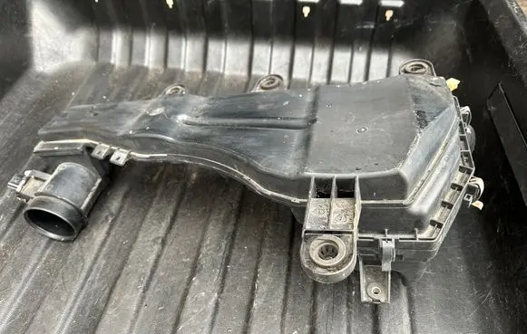 Infiniti FX Air filter box 1DR1A 226807S000 AFH70M38
