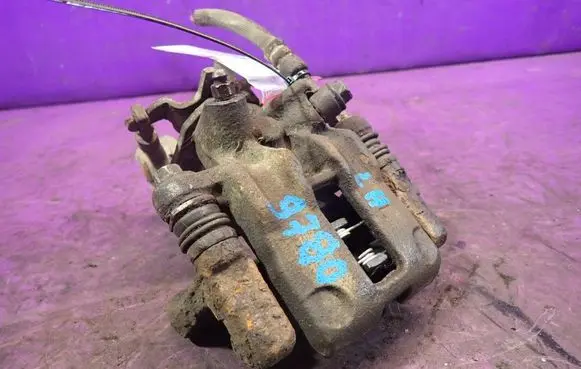 Nissan Almera Tino Rear brake caliper